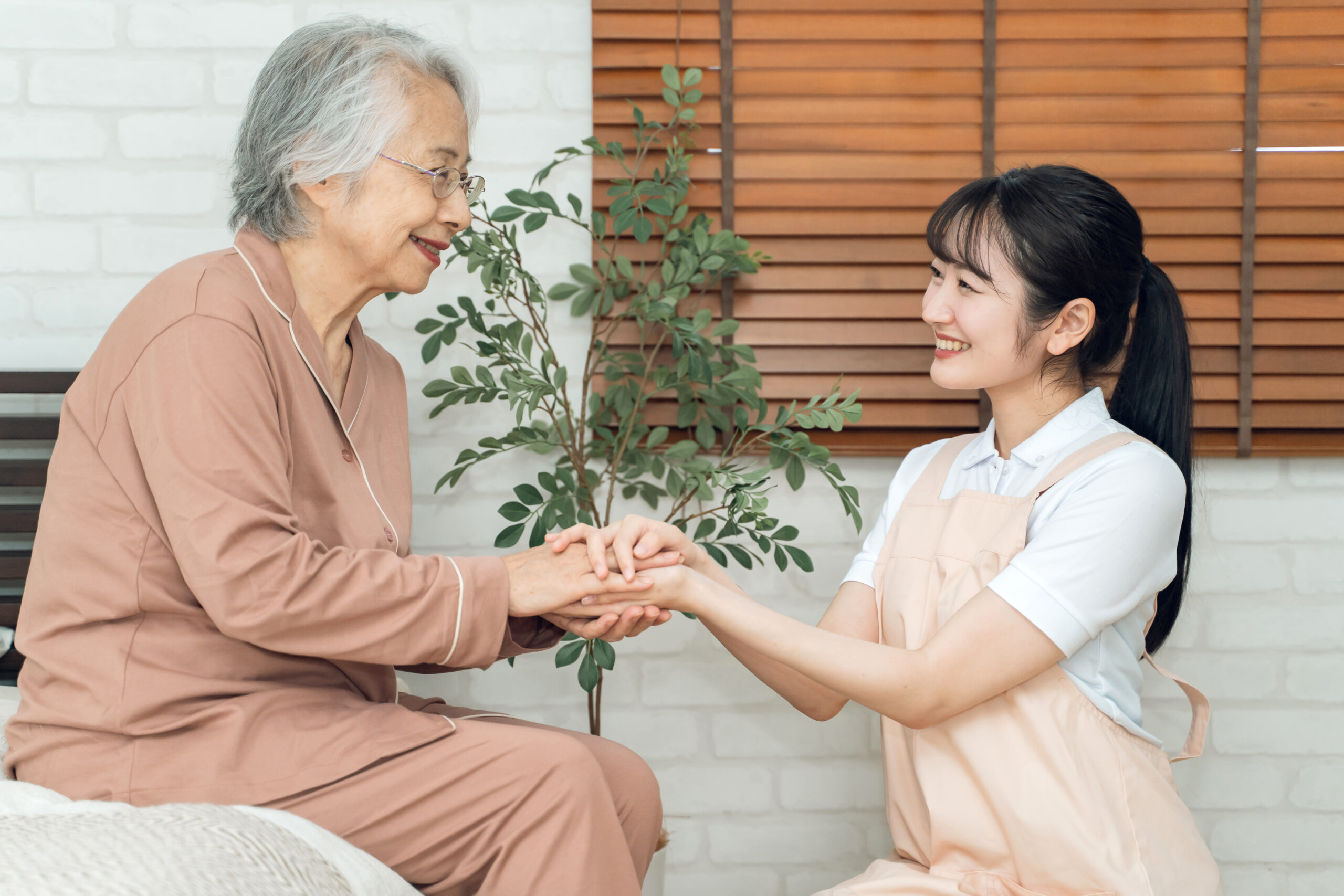 人手不足の今。堺市で宅配老人ホームのクリーニングという選択肢